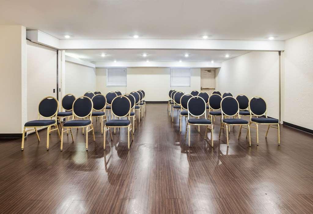 Bhagat Hotels Stone Mountain Atlanta BW Signature Collection タッカー 設備 写真