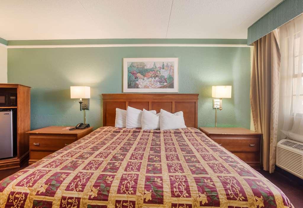 Bhagat Hotels Stone Mountain Atlanta BW Signature Collection タッカー 部屋 写真