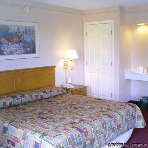 Bhagat Hotels Stone Mountain Atlanta BW Signature Collection タッカー 部屋 写真