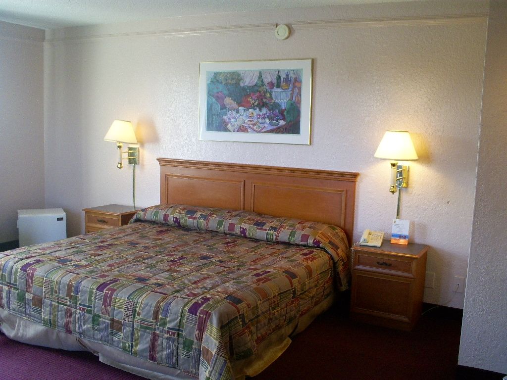 Bhagat Hotels Stone Mountain Atlanta BW Signature Collection タッカー 部屋 写真